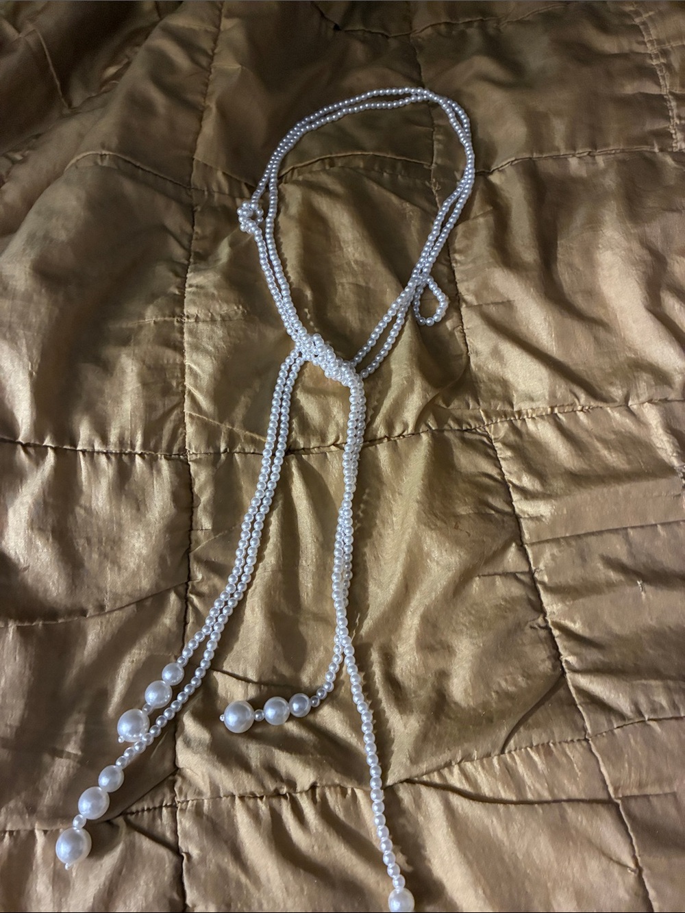 Elegant White Faux Pearl Lariat Necklace
